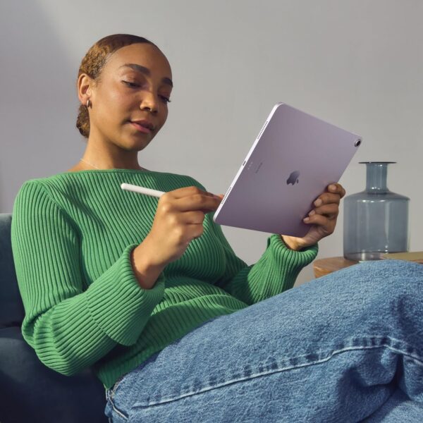 Apple iPad Air 13-inch (M2): Built for Apple Intelligence, Liquid Retina Display, 256GB, 12MP Front/Back Camera, Wi-Fi 6E + 5G Cellular, Touch ID, All-Day Battery Life — Purple - Image 5